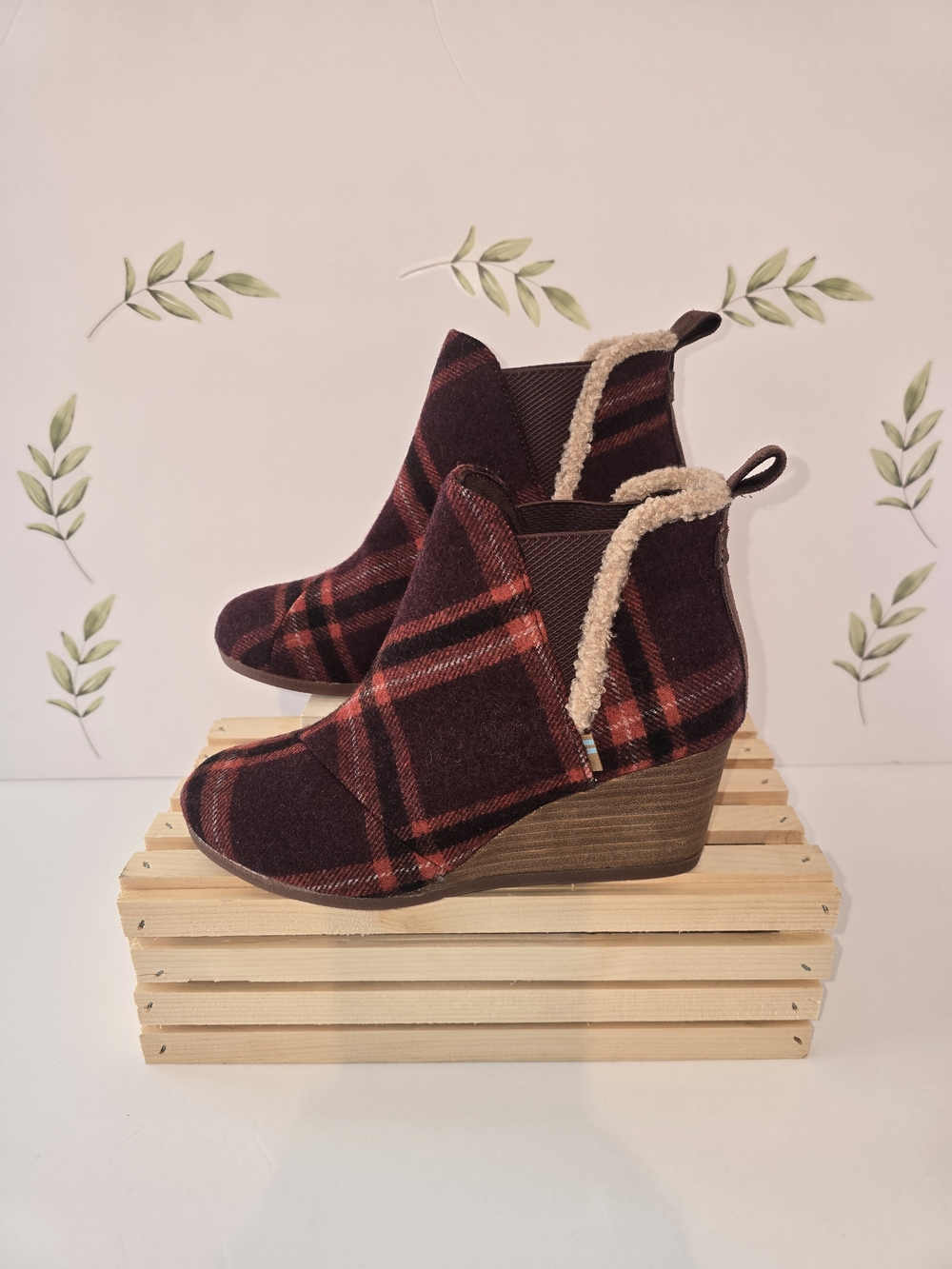TOMS - "Kelsey" Tartan Chelsea Style High Heel Boots  Size 7